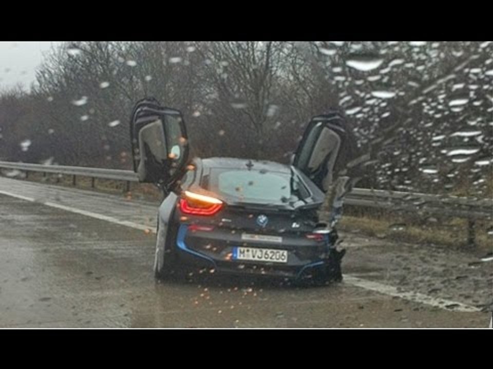 Car Crashes-Shocking dash camera HD #167