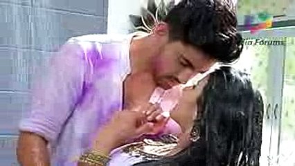 Avni And Neil's Sizzling SHOWER ROMANCE - Naamkaran - Star Plus