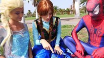 Spiderman & Frozen Elsa vs Crocodile w Anna, Hulk, Maleficent, Batman Dog Superhero Fun!!
