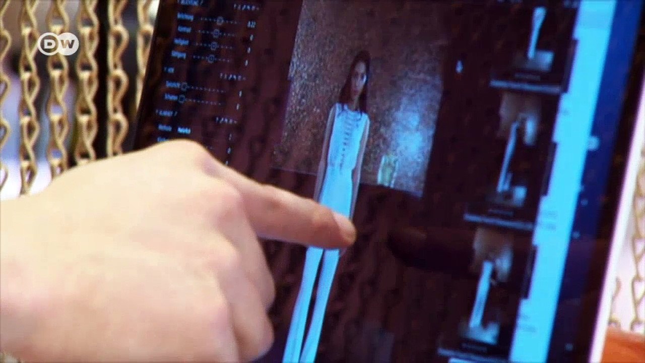 Auf Claudia Schiffer folgt Zohre Esmaeli | DW Nachrichten