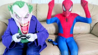 Spiderman vs Joker vs Minion! w_ Batman, Pink Spidergirl Crazy Gymnastics - Fun Superheroes  -)-2m1XW