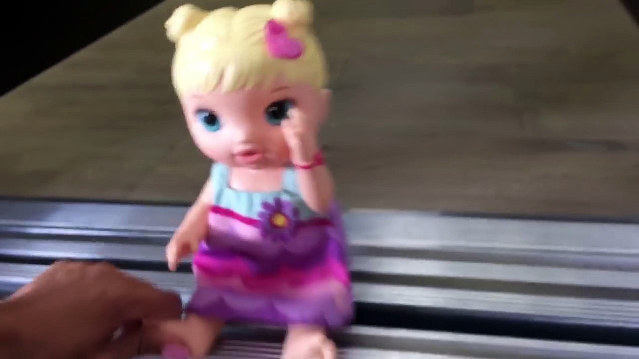 Baby Alive Accident in the Freezer, Baby Alive Doll Hide and Seek Need Hospital