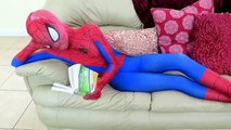 Spiderman vs Joker vs Pink Spidergirl vs Batman - Spiderman Becomes A Ghost! - Fun Superheroes  -)-Ip5