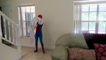 Spiderman vs Joker vs Pink Spidergirl vs Batman - Spiderman Becomes A Ghost! - Fun Superheroes  -)-Ip5