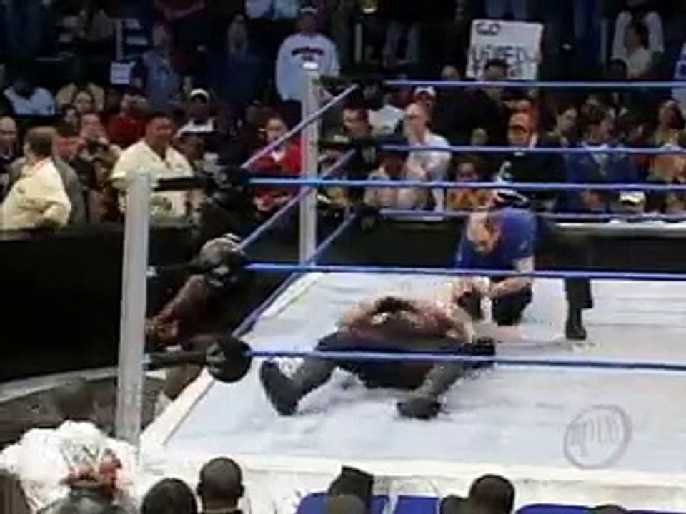 Mark Henry vs The Undertaker Smackdown February 10th 2006