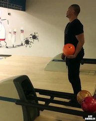 Découvrez ce strike totalement insolite fait lors d'une partie de bowling