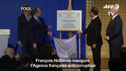 Hollande inaugure l'Agence française anticorruption