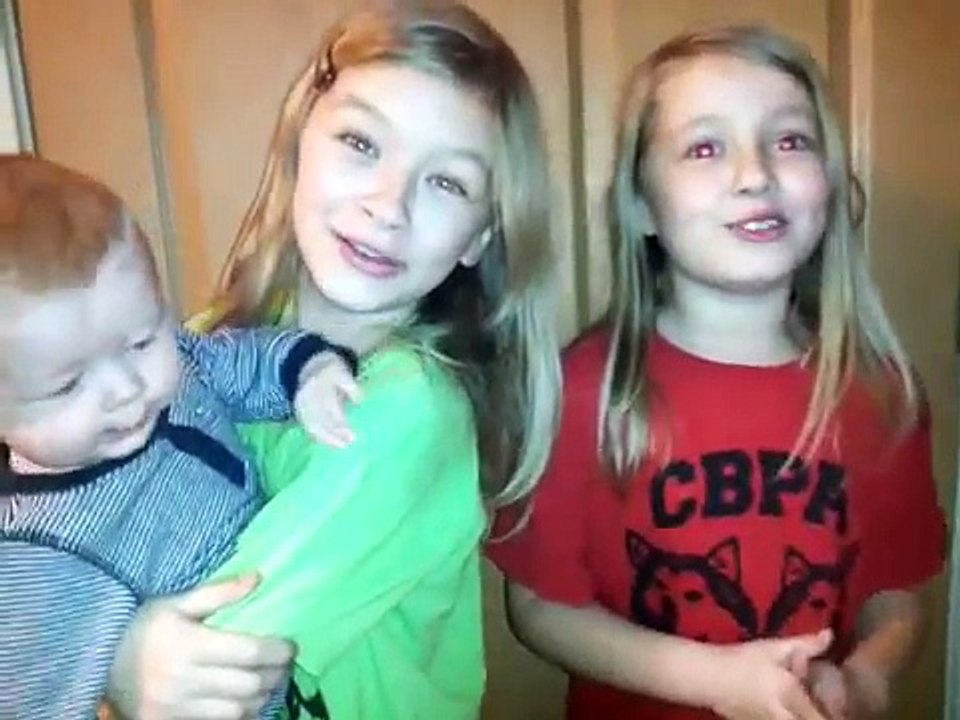 Water Babies Doll Poops and Pees Diaper Change Poop Drink and Wet Feeding Baby Video