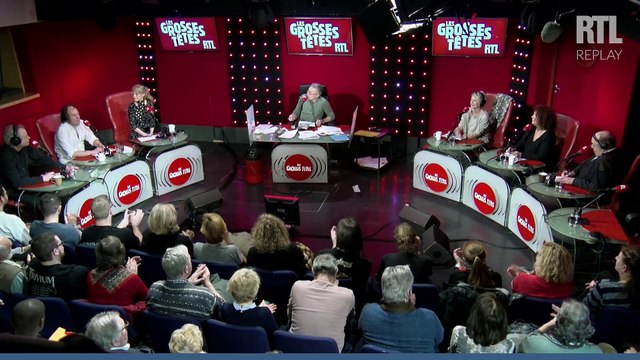 Arielle Dombasle fait comme à la maison