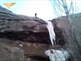 Uçurumdan düşen ibo ve aşırı sakin arkadaşları