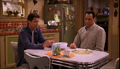 Szeretünk Raymond!  S05 08 A Kiscsaj