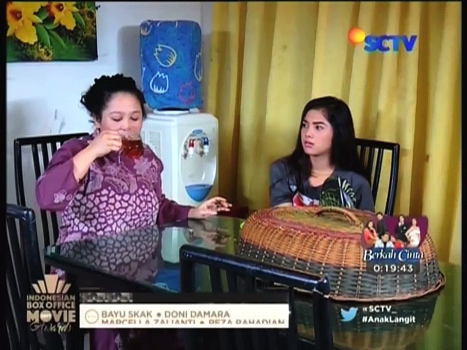 Scene EMON AL055056