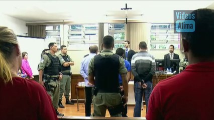 Corintiano DESMAIA ao ouvir que PEGOU 16 ANOS DE CADEIA