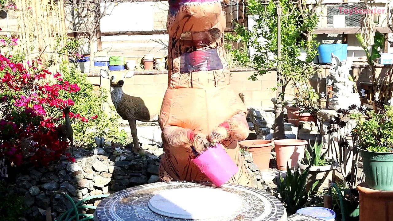 Spiderman Eating a Giant Donut! w/ Minnie Mouse, Paw Patrol Chase, Skye & Witch in Real Li