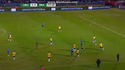 Gol surpreendente Neymar Uruguay vs Brasil (1-3)