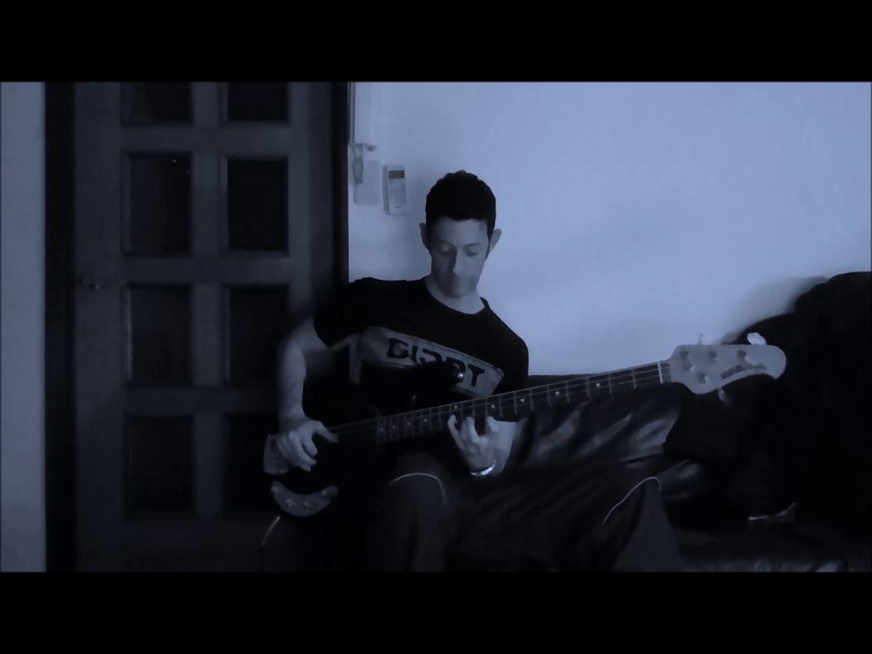 Pink Floyd - Goodbye Blue Sky (bass cover)