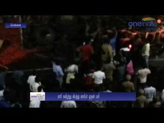 மருந்துக் கடையில் மோதி கவிழ்ந்த தக்காளி லாரி... மருந்து வாங்க வந்த இளைஞர் பரிதாபப் பலி