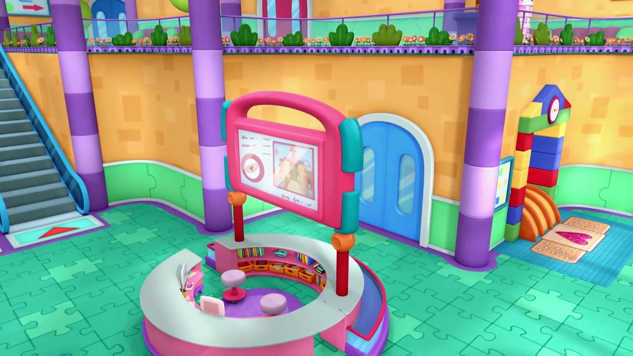 Doctora juguetes y su hospital - Paseo a la sala de bebés