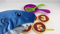 PET SHARK ATTACK! Shark Eats Cupcakes Food Playset Toys for Kids Learn COLORS SHAPES ABC S