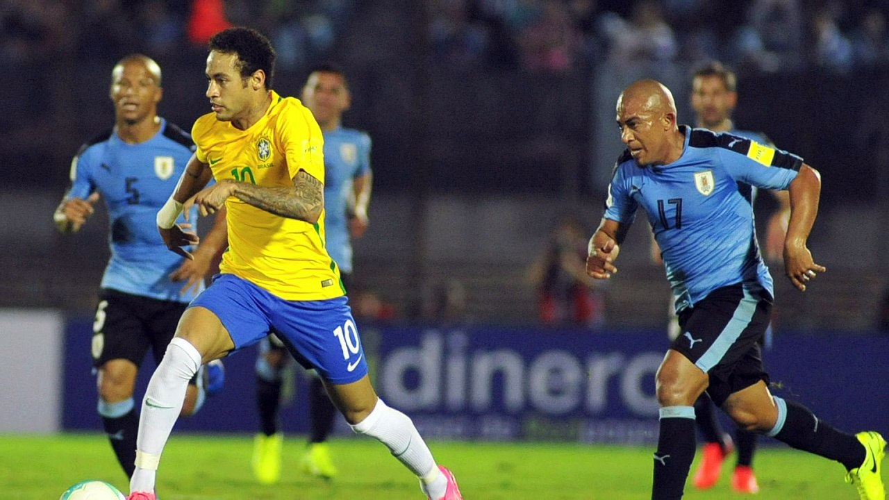 Brasil con un pie en Rusia-2018 y Argentina endereza el rumbo