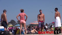 FLASHING HOT GIRLS AT THE BEACH PRANK!