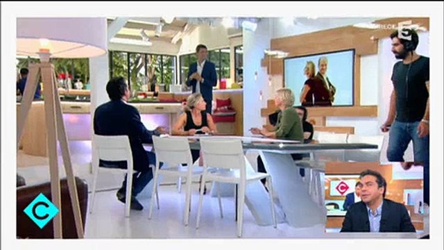 Le chroniqueur Matthieu Noël se moque de Patrick Cohen et de son absence des réseaux sociaux - Regardez