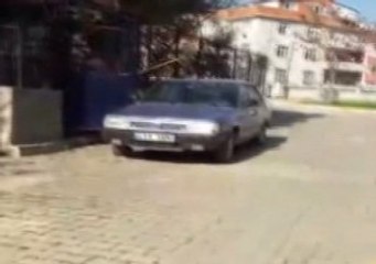 Yaşlı Kadın 'Trafik Kurallarına Uyun' Dedi Ve...