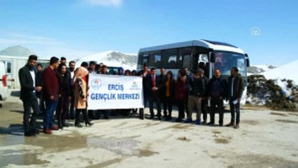 Ercişli Gençler Çaldıran'daki Jeotermal Serayı Gezdi