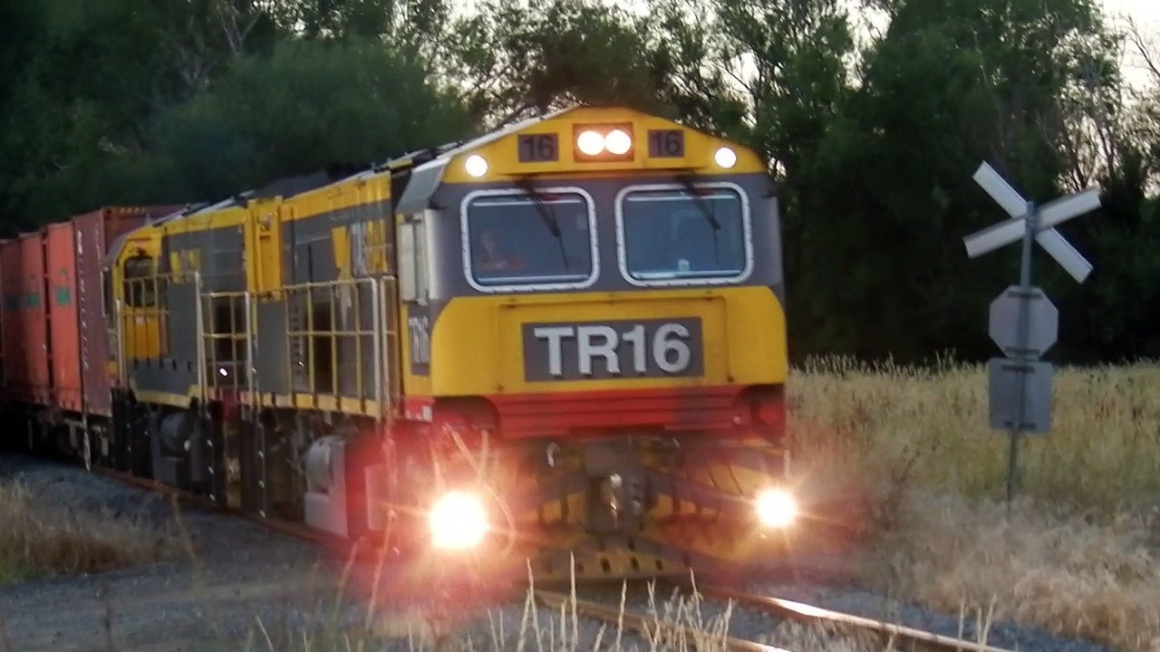 Tasrail TR16 TR05 #33 Train Killafaddy Road