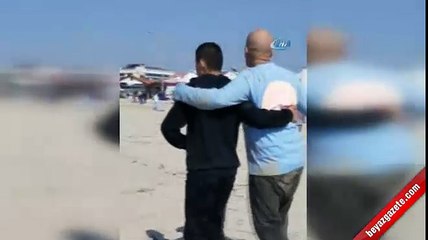 Kuşadası Körfezi’nde kaçak göçmenleri taşıyan bot battı