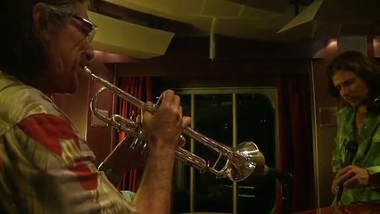 Le fils d’une légende de la chanson reprend un grand classique et donne la chair de poule à tout le monde !