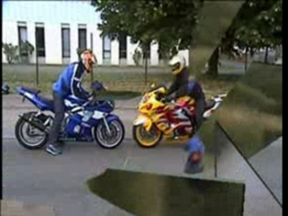 R6 et gsxr en burn