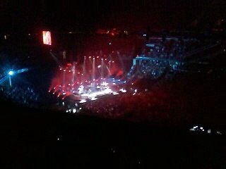 Bon Jovi performs 'Bad medicine' Memphis March 16 2017