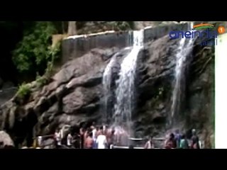 Suruli Falls | நீர்வரத்து குறைவு... சுருளி அருவியில் குவியும் சுற்றுலாப் பயணிகள் ஏமாற்றம்
