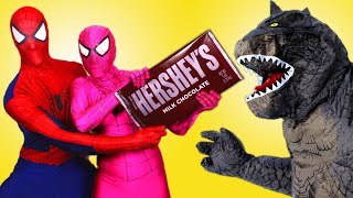 Spiderman & Pink Spidergirl vs Godzilla / T-Rex! w/ Frozen Elsa, mermaids & Joker! Superhero Fun :)