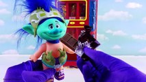 Trolls Movie PJ Masks Baby Dolls Visit the Vending Machine for Candy & Toy Surprises Prete