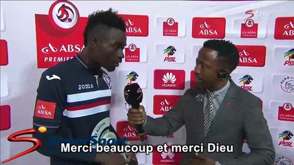 Un Footballeur remercie sa femme et sa "petite amie" après une victoire