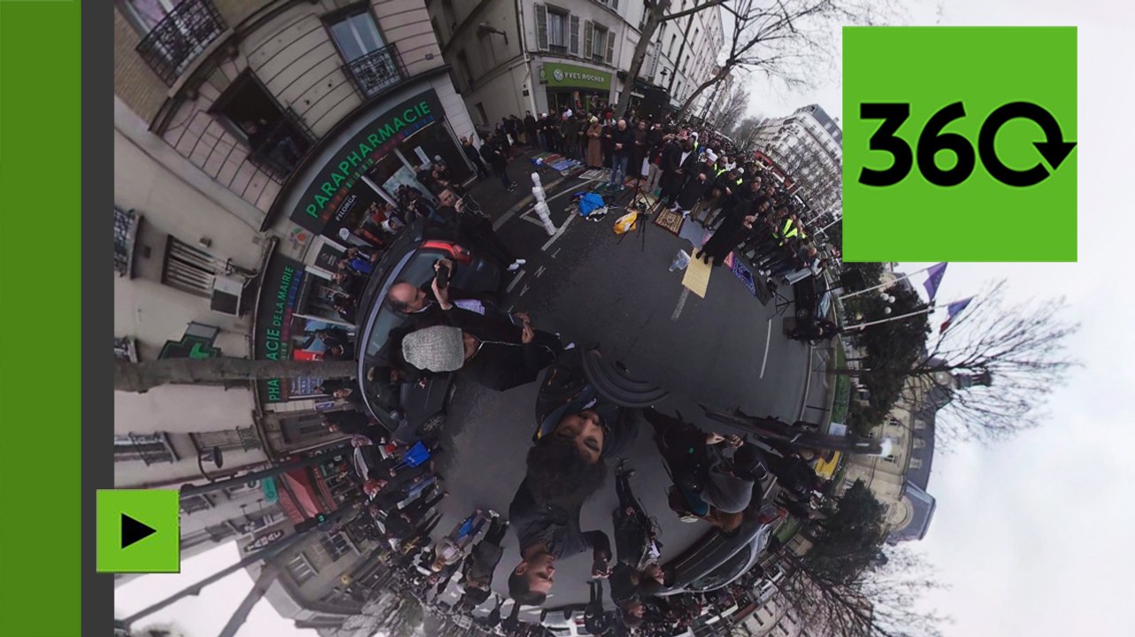 A Paris, des musulmans prient dans la rue contre la fermeture d’une mosquée à Clichy