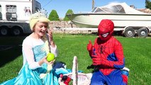 Frozen Elsa & Spiderman vs MENTOS & COKE CHALLENGE Prank! Joker Spidergirl Superman Superh