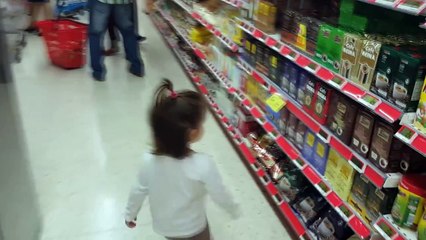 Gabriela va al supermercado | Gabriela goes to the supermarket | Diario de Gabri y Eli