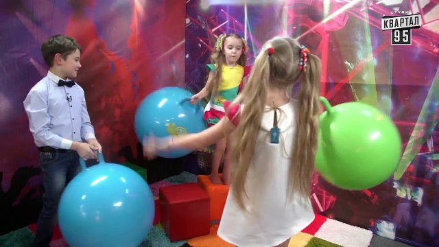 Моя знакомая губы увеличила - просто ударилась об качели - Рассмеши Комика Дети новый сезон