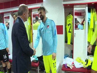 Cumhurbaşkanı Erdoğan, A Milli Takım'a moral verdi
