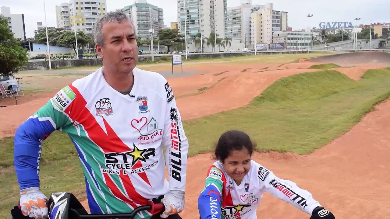 Capixaba de seis anos é fera no Bicicross