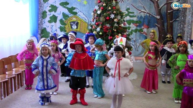 Дед Мороз в Детском Саду НОВОГОДНИЙ УТРЕННИК для малышей ПОДАРКИ и Игрушки Видео для детей Tiki Taki