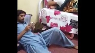 kafeel Ke Pitai Pakistani Kay Hath