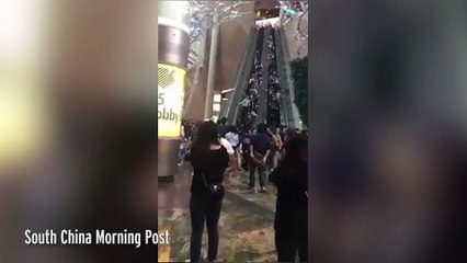17 personnes blessées après qu'un escalator se soit mis à accélérern