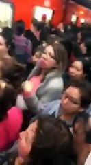 Mujeres Se Pelean En El Metro De La CDMX D.F. - Para Eso Son Los Vagones De Mujeres #LOL