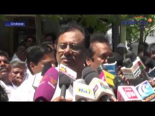Congress chief Elangovan met DMK chief Karunanidhi - video