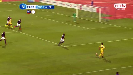 Bon centre mais belle intervention du gardien