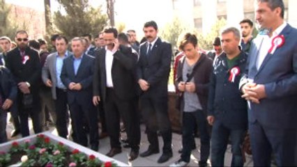 Vefatının 8. Yılında Merhum Yazıcıoğlu'nun Sevenleri Kabri Başına Koştu